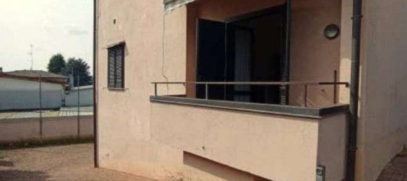 5-Zimmer Wohnung in Vertemate con Minoprio, Italy, Nr. 6780 3