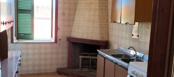 4 rooms Apartment in Crucoli, Italy No. 117412 3