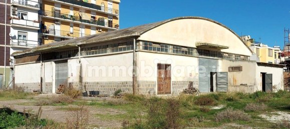 Armazém de 5 divisões em Quartu Sant'Elena, Italy N.º 127700 11