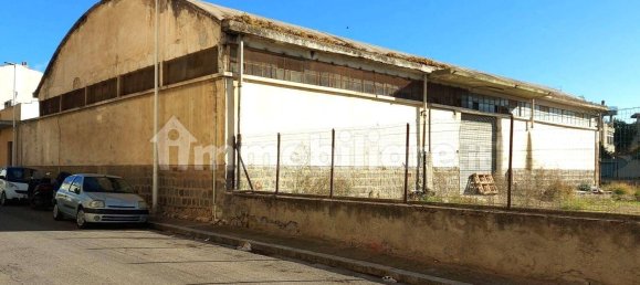 Armazém de 5 divisões em Quartu Sant'Elena, Italy N.º 127700 6