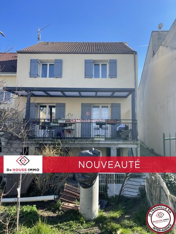 3 غرف نوم منزل في Stains, France رقم 133783