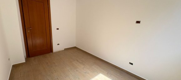 3 rooms Apartment in Fonte Nuova, Italy No. 276506 7