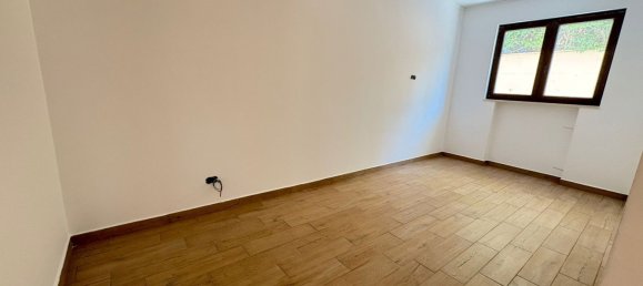 3 rooms Apartment in Fonte Nuova, Italy No. 276506 8