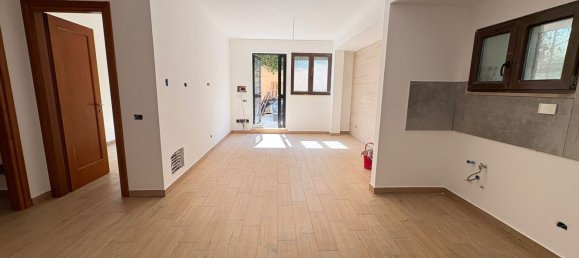 3 rooms Apartment in Fonte Nuova, Italy No. 276506 5