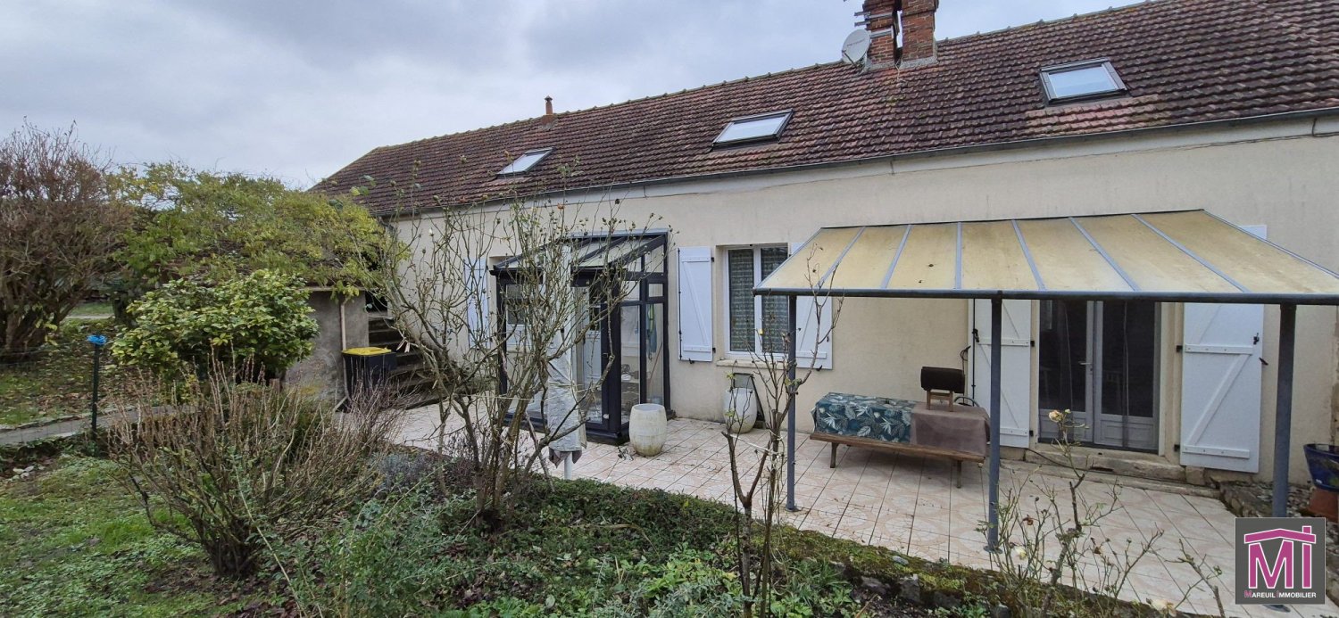 Casa de 3 dormitorios en Betz, France No. 41823