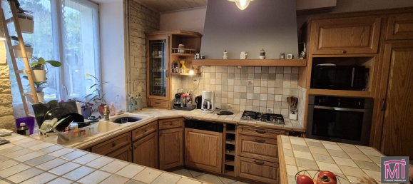 Casa de 3 dormitorios en Betz, France No. 41823 2