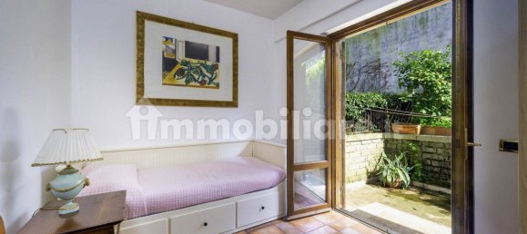 3 bedrooms House in Rome, Italy No. 13867 17