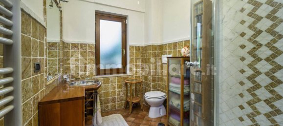 3 bedrooms House in Rome, Italy No. 13867 18