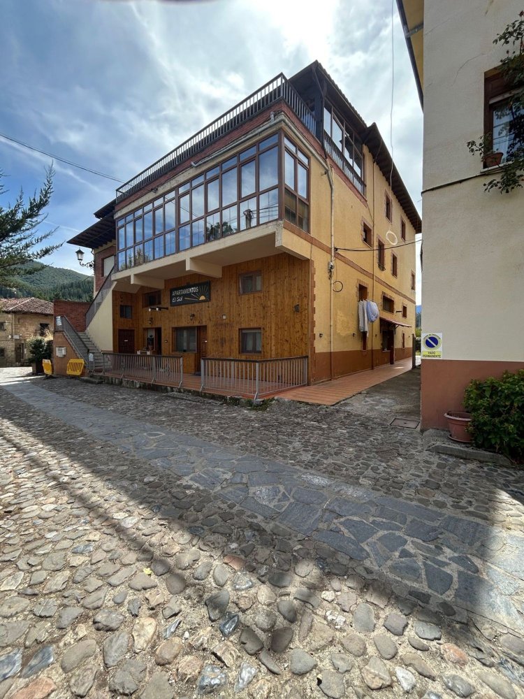 Gebäude in Cantabria, Spain 1186m², Nr. 214215