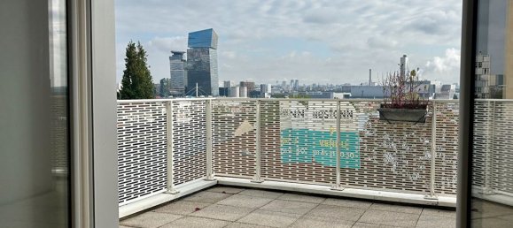 Квартира с 3 спальнями в Иври-сюр-Сен, Франция № 129662 2