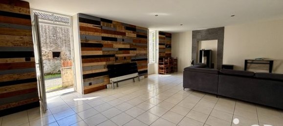 3 bedrooms House in Deux-Sevres, France No. 301539 3