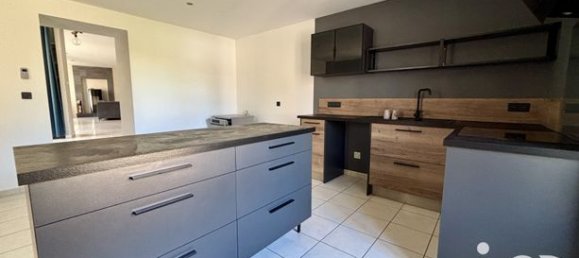 3 bedrooms House in Deux-Sevres, France No. 301539 5