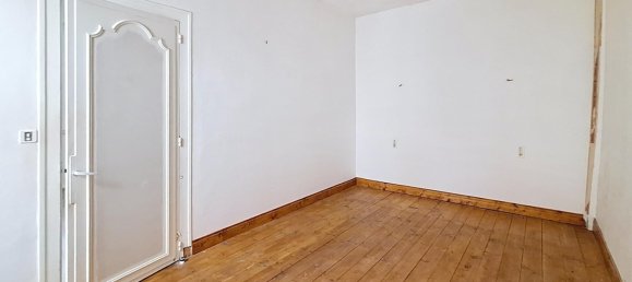 2 bedrooms House in Cognac, France No. 290060 5