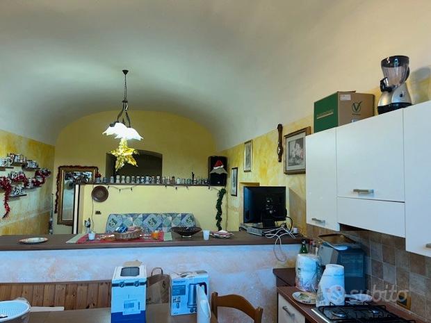 Коммерческая недвижимость с 1 комнатой в Сеньи, Италия № 267783