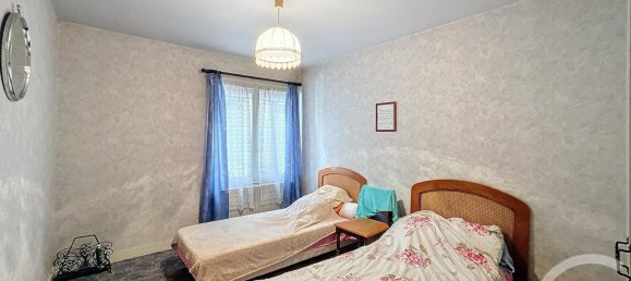 Casa de 4 dormitorios en Salbris, France No. 250179 7