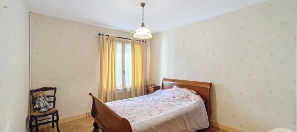 Casa de 4 dormitorios en Salbris, France No. 250179 9