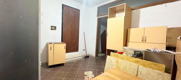 35m² Commercial property in Rome, Italy No. 347871 16