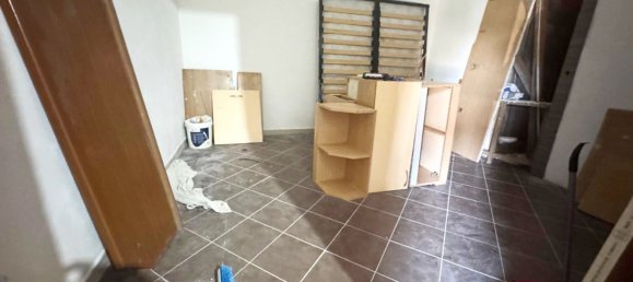 35m² Commercial property in Rome, Italy No. 347871 20