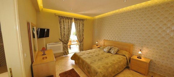 Villa de 3 dormitorios en Corfu, Greece No. 3658 17