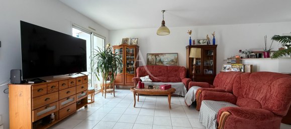 3 Schlafzimmer Haus in La Ferriere, France, Nr. 357853 3