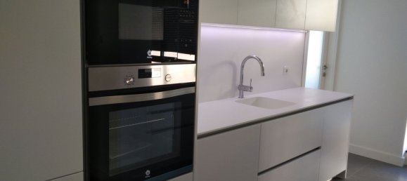 Квартира с 4 спальнями в Порту, Португалия № 78884 17