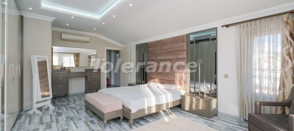 Квартира 5+1 в Лара, Турция № 32619 12