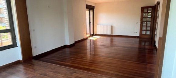 3 bedrooms Apartment in Santander, Spain No. 149336 4