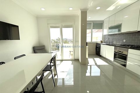 3 bedrooms Apartment in Lisbon, Portugal No. 313535