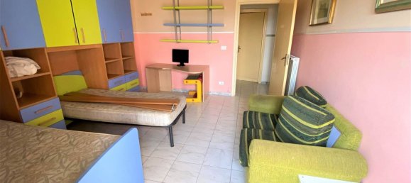4-Zimmer Wohnung in Catanzaro, Italy, Nr. 79660 9