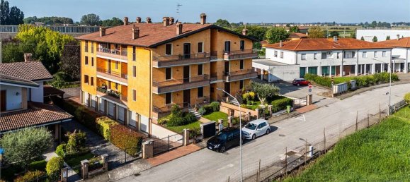 3 Schlafzimmer Wohnung in Mantua, Italy, Nr. 359676 19