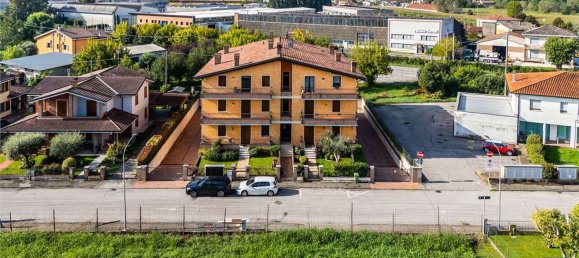 3 Schlafzimmer Wohnung in Mantua, Italy, Nr. 359676 20