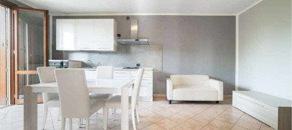 3 Schlafzimmer Wohnung in Mantua, Italy, Nr. 359676 6