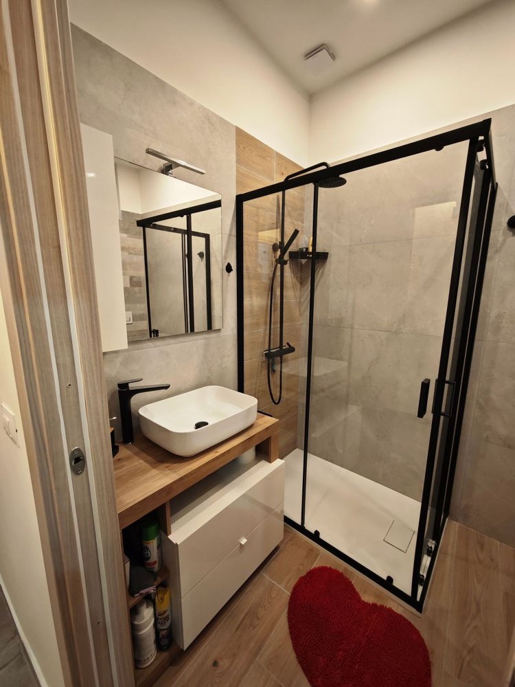 3غرفة شقة في Trani, Italy رقم 256949