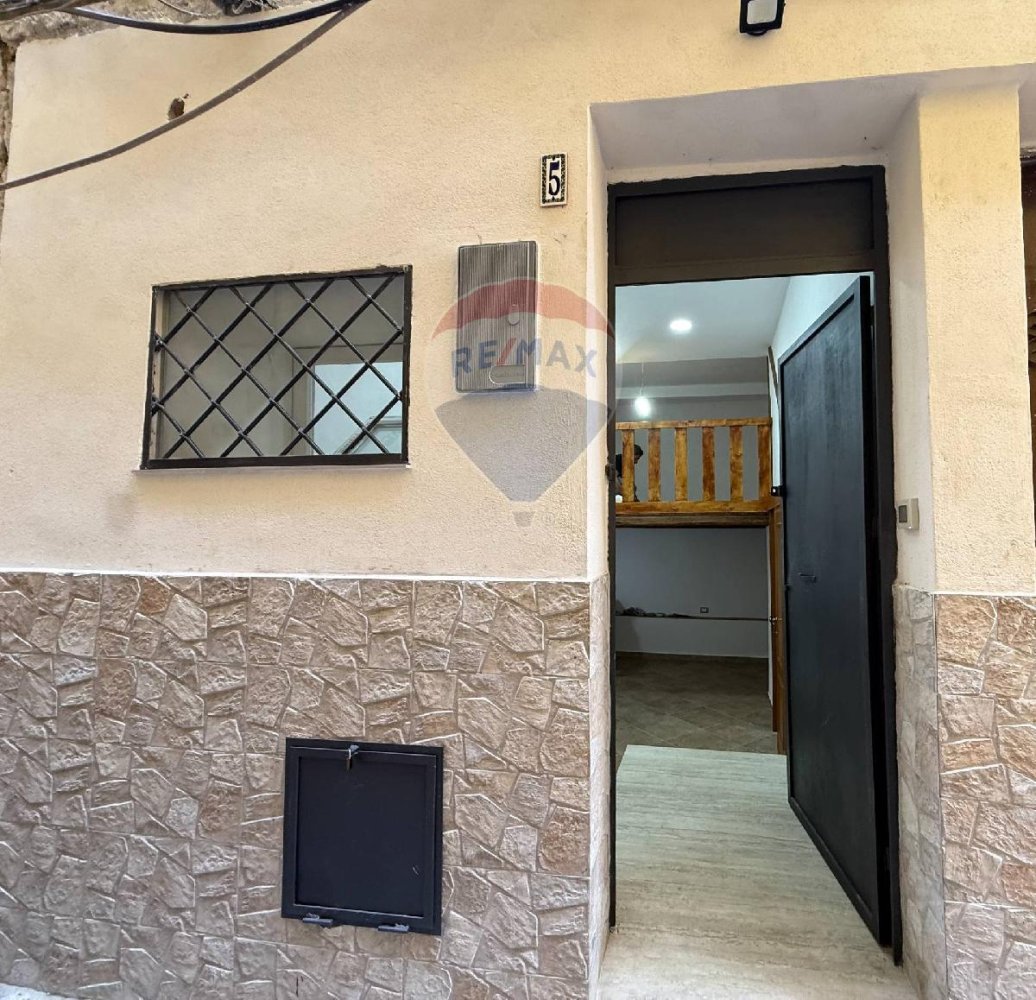 Apartamento de 1 dormitorio en Palermo, Italy No. 332557