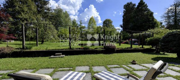 3 bedrooms Villa in Albiolo, Italy No. 76772 5