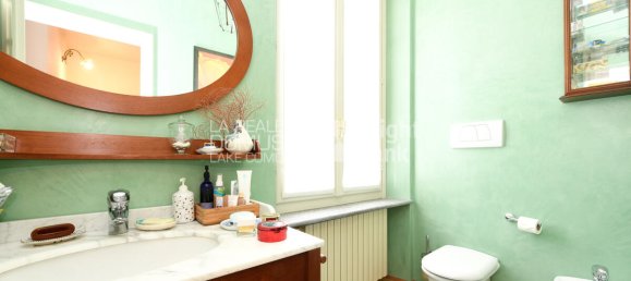 3 bedrooms Villa in Albiolo, Italy No. 76772 13