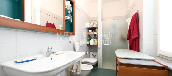 3 bedrooms Villa in Albiolo, Italy No. 76772 6