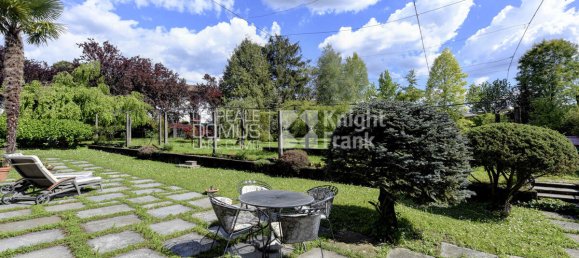 3 bedrooms Villa in Albiolo, Italy No. 76772 39