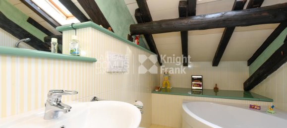 3 bedrooms Villa in Albiolo, Italy No. 76772 30