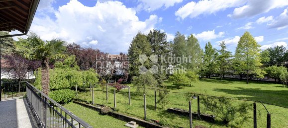3 bedrooms Villa in Albiolo, Italy No. 76772 19