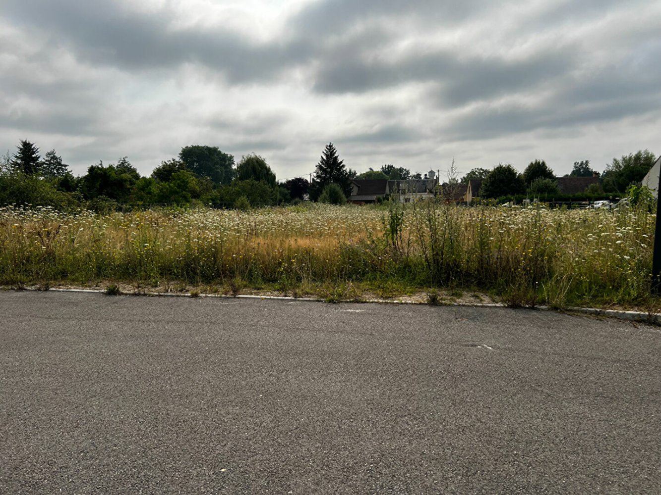 Terreno em Lorris, France N.º 234251