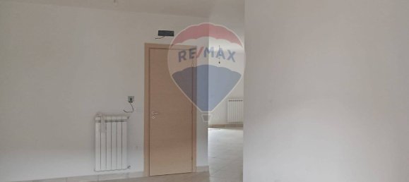 Apartamento de 10 dormitorios en Santa Maria a Vico, Italy No. 312388 8