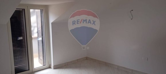 Apartamento de 10 dormitorios en Santa Maria a Vico, Italy No. 312388 20