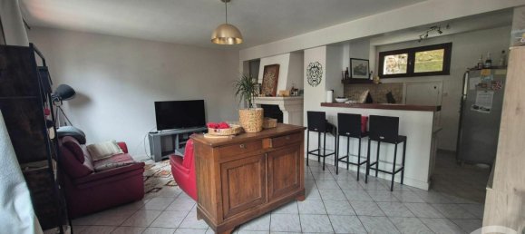 3 bedrooms House in Uzerche, France No. 332463 3