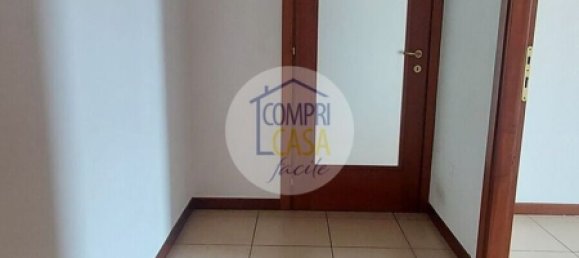 3 rooms Apartment in San Giovanni Lupatoto, Italy No. 298277 7