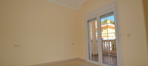 4 bedrooms Villa in Cabo Roig, Spain No. 128851 16