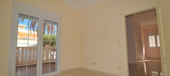 4 bedrooms Villa in Cabo Roig, Spain No. 128851 17