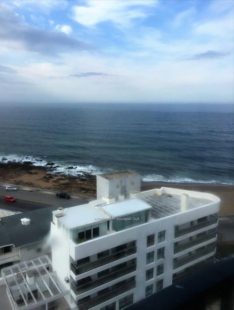 3 bedrooms Apartment in Punta del Este, Uruguay No. 7766