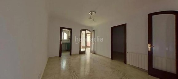 4 Schlafzimmer Wohnung in L'Hospitalet de Llobregat, Spain, Nr. 32578 3