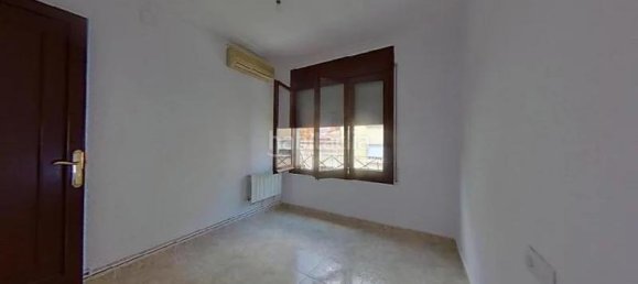 4 Schlafzimmer Wohnung in L'Hospitalet de Llobregat, Spain, Nr. 32578 10